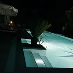Dalos Hotel