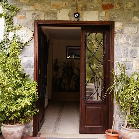 Dalos Hotel 2*