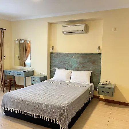Dalos Hotel 2*
