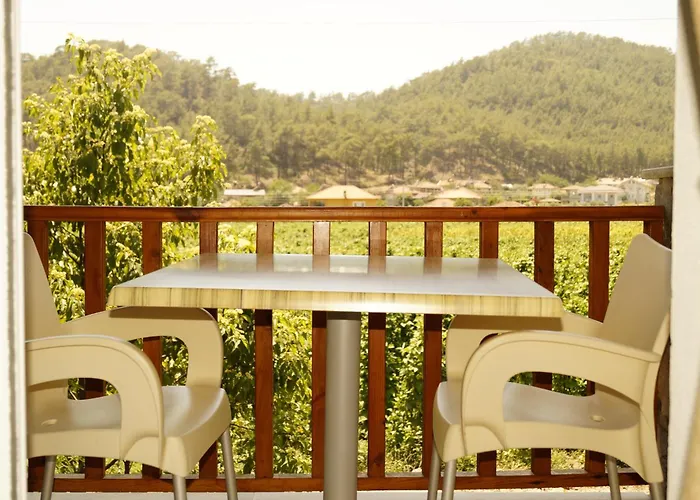 ホテル Dalos ギョジェク