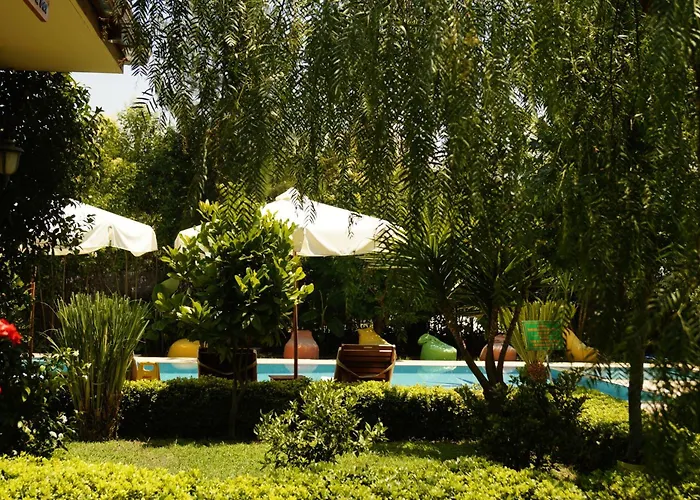 Dalos ホテル ギョジェク