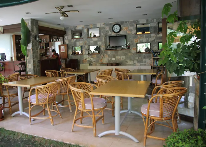 ホテル Dalos ギョジェク